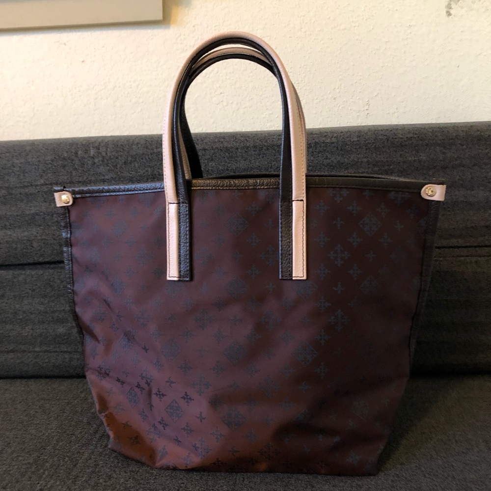 Russet bag